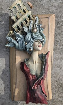 ,,Dáma - Koloseum,, výška 47 cm