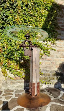 designový stôl - výška 101cm , sklo - priemer - 70cm